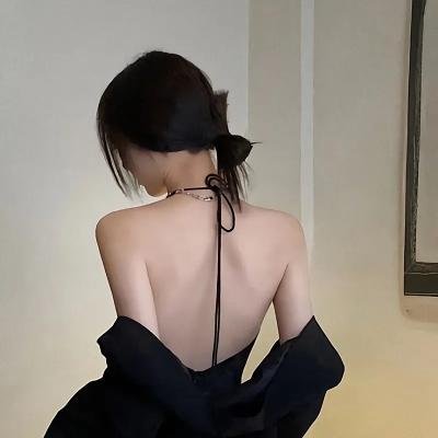 恶犬之下 海报